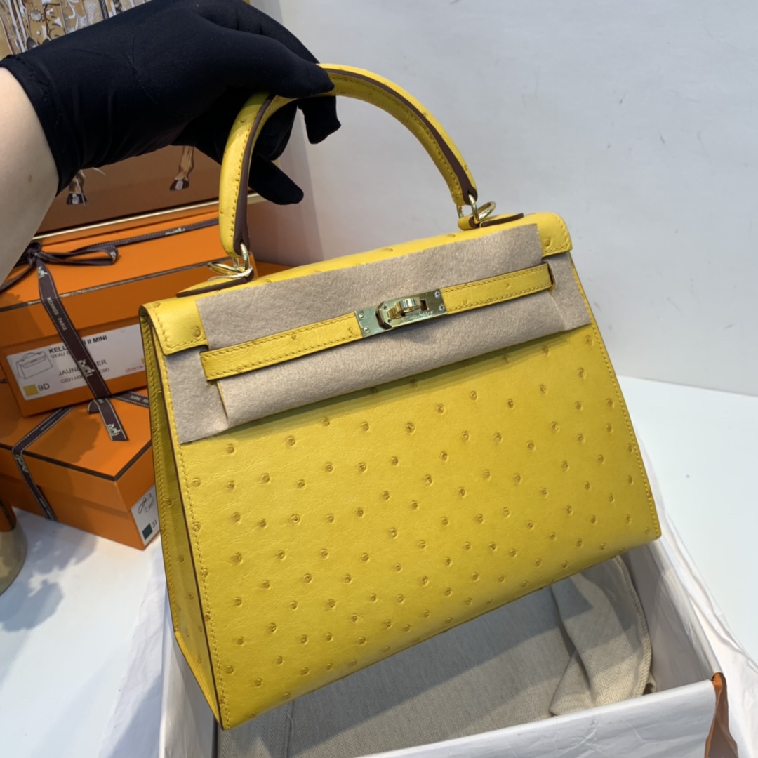HERMES kelly 25cm  南非kk鸵鸟皮ostrich 总能虏获一众时尚人士的青睐！上身只能“高级”两字来形容  9D 琥珀黄 金扣