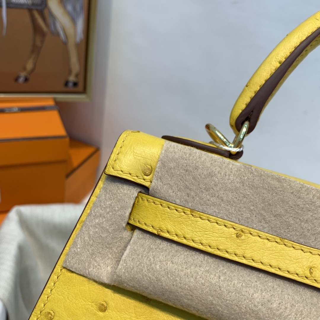 HERMES kelly 25cm  南非kk鸵鸟皮ostrich 总能虏获一众时尚人士的青睐！上身只能“高级”两字来形容  9D 琥珀黄 金扣