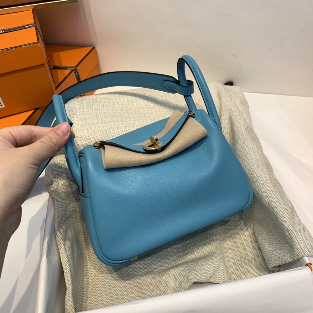 HERMES 爱马仕 Mini Lindy  Swift 皮  P3 北方蓝金扣