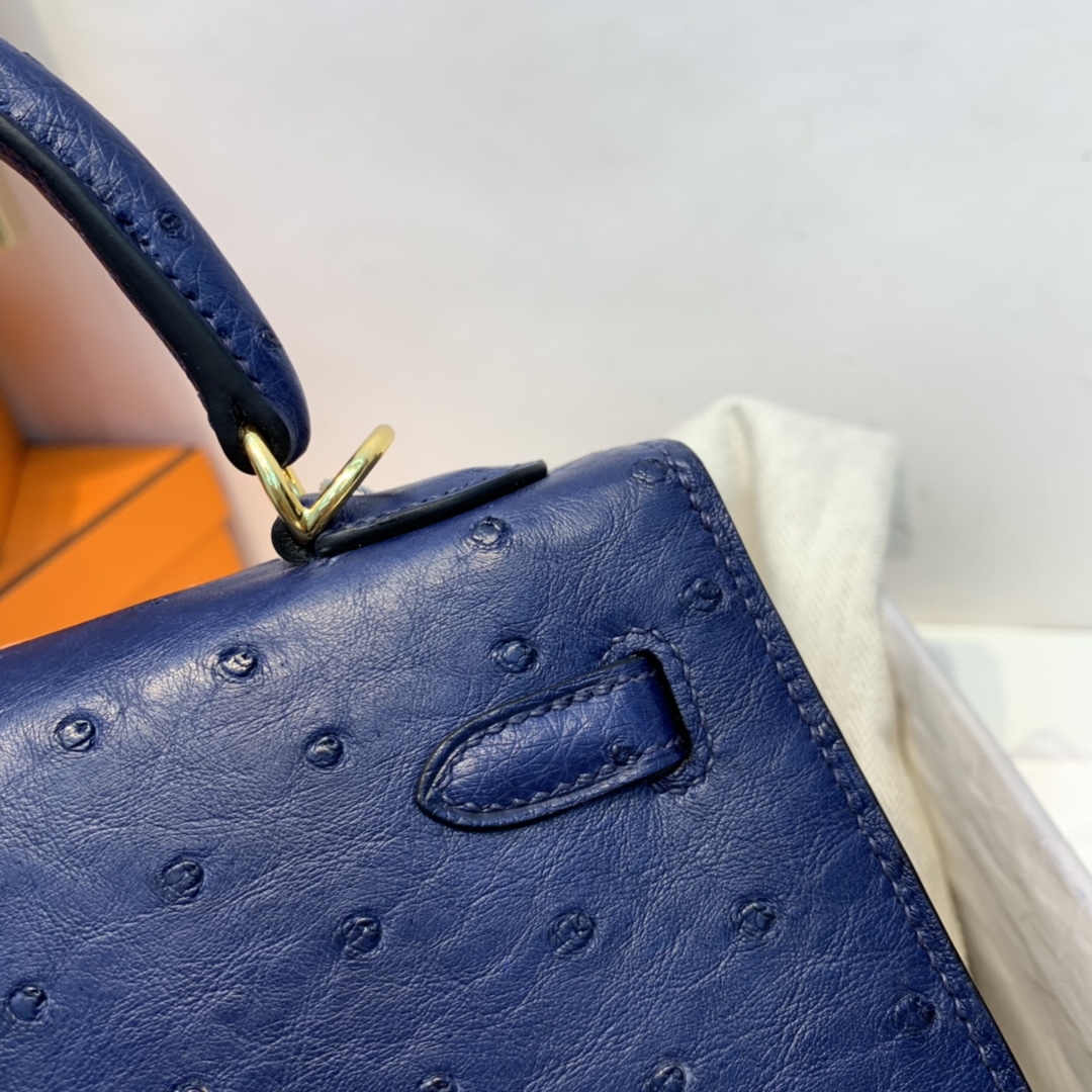 HERMES kelly 25cm  南非kk鸵鸟皮ostrich 总能虏获一众时尚人士的青睐！上身只能“高级”两字来形容  73-宝石蓝 金扣