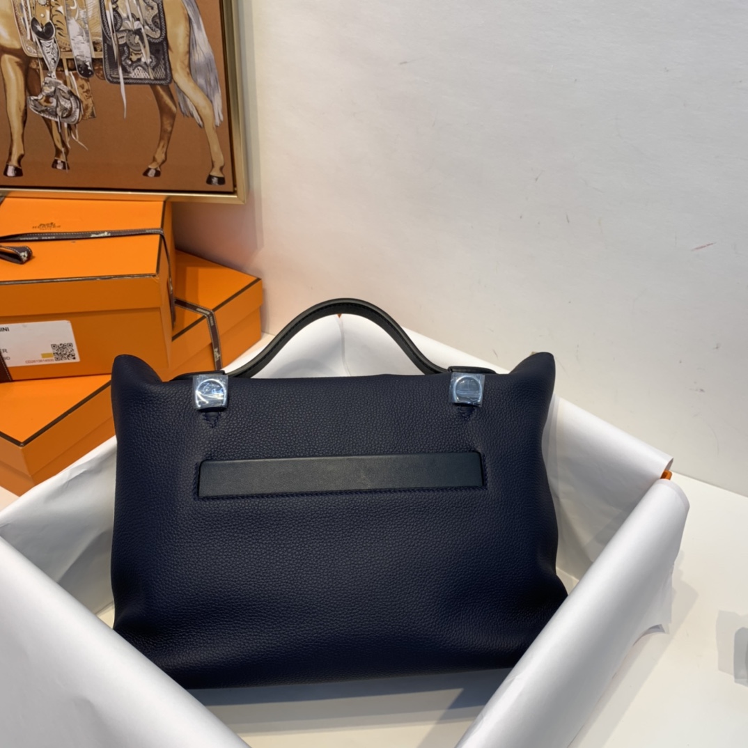 HERMES 爱马仕官网直销 订单 走秀款24/24 birkin和kelly完美结合、少了老kelly的硬朗 多了一份随性的休闲气息 togo皮质   午夜蓝拼宝石红拼太妃糖 银扣