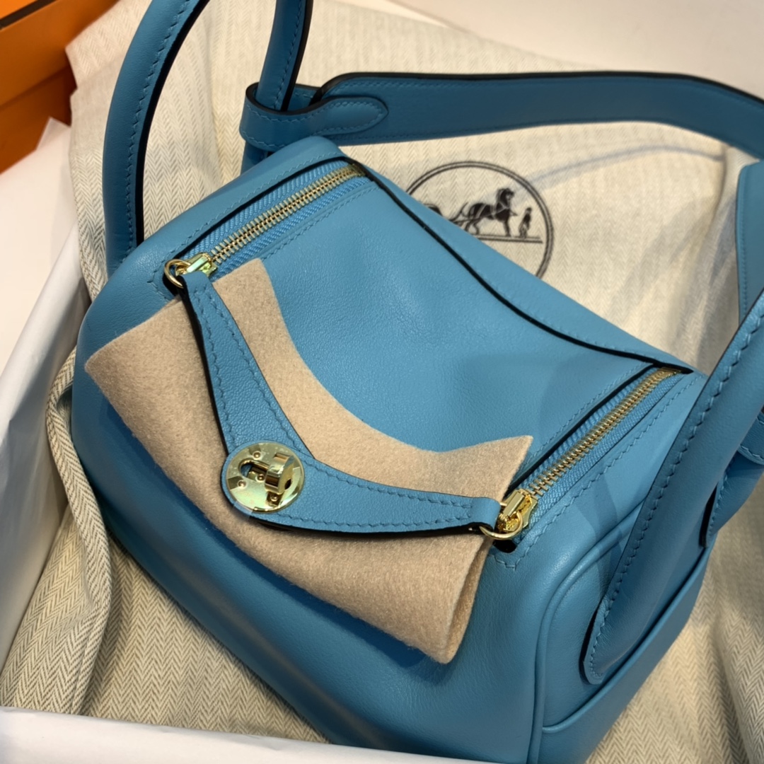 HERMES 爱马仕 Mini Lindy  Swift 皮  P3 北方蓝金扣