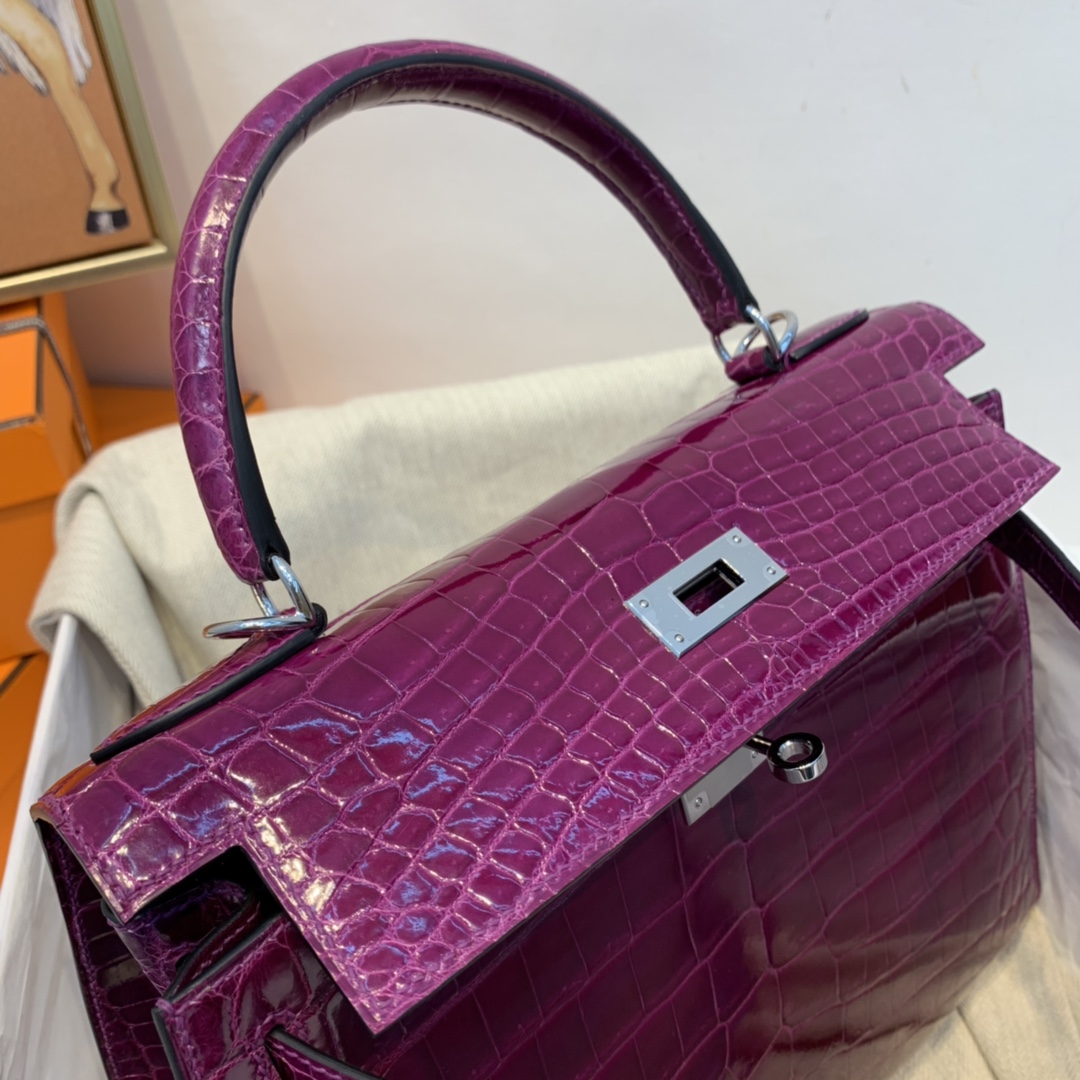 HERMES 爱马仕  kelly 28cm  亮光nilo crocodile 尼罗鳄鱼皮