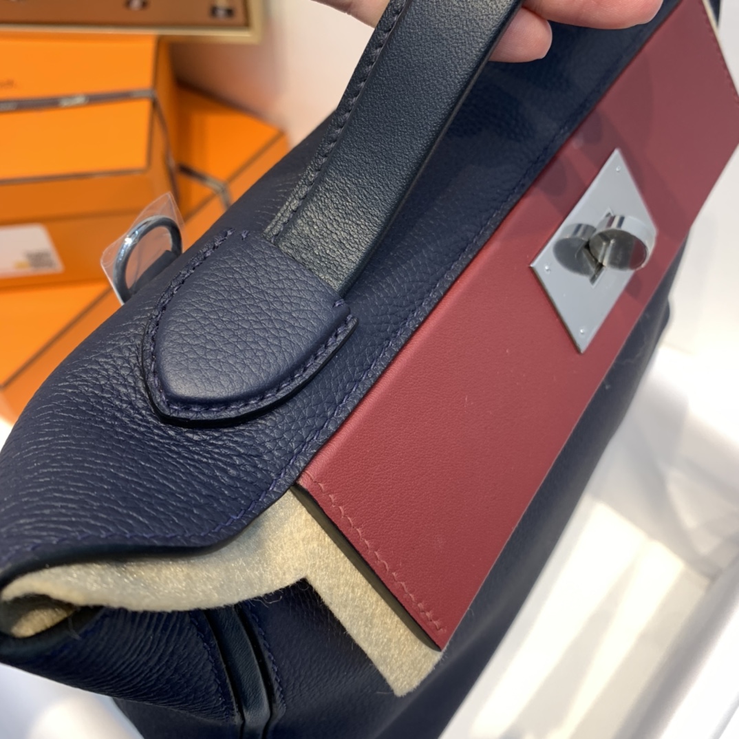 HERMES 爱马仕官网直销 订单 走秀款24/24 birkin和kelly完美结合、少了老kelly的硬朗 多了一份随性的休闲气息 togo皮质   午夜蓝拼宝石红拼太妃糖 银扣