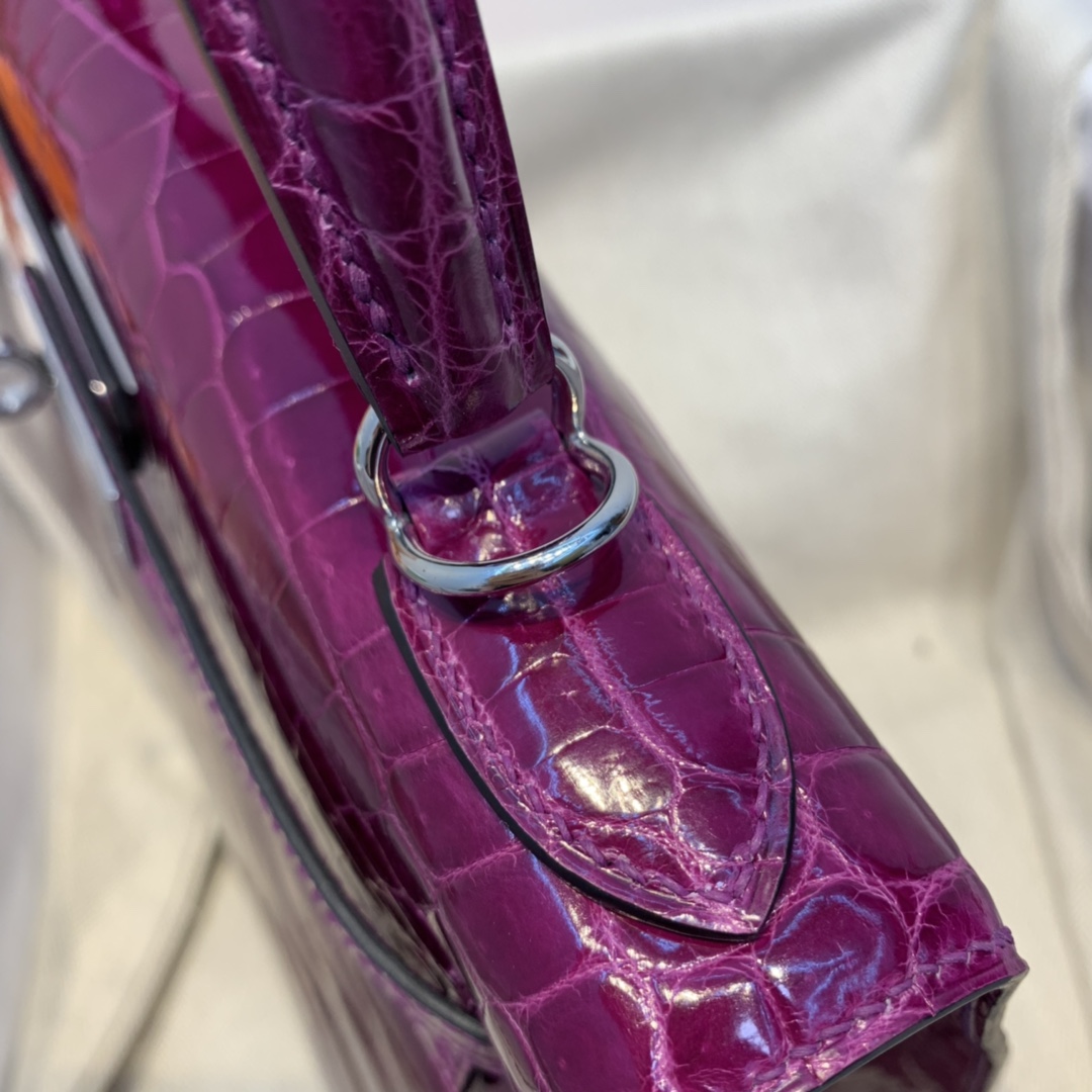 HERMES 爱马仕  kelly 28cm  亮光nilo crocodile 尼罗鳄鱼皮