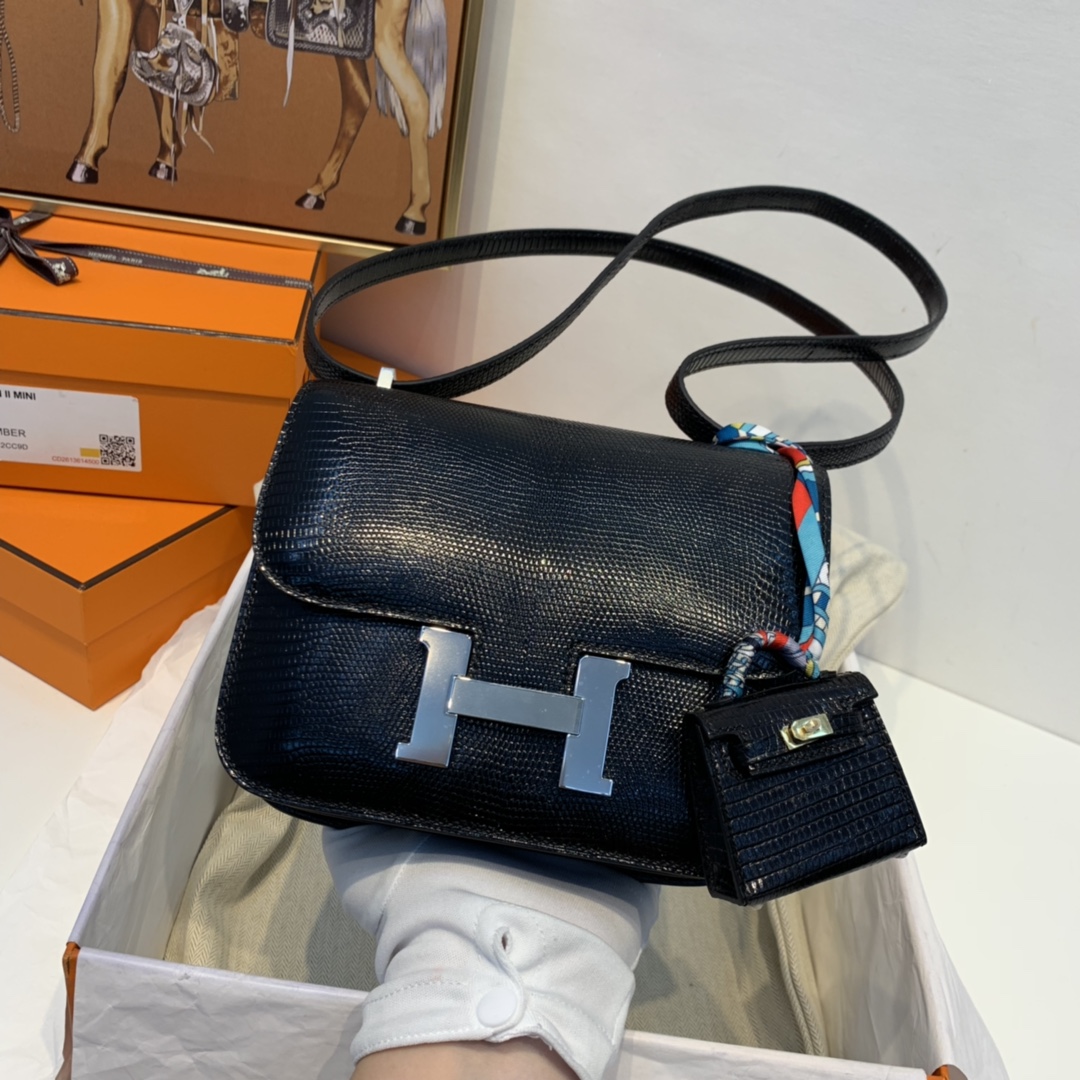 爱马仕 新到现货  constance 19cm  lizard 蜥蜴皮  89黑色  银扣  专柜好几十万的配货 来我这帮你省下巨款！