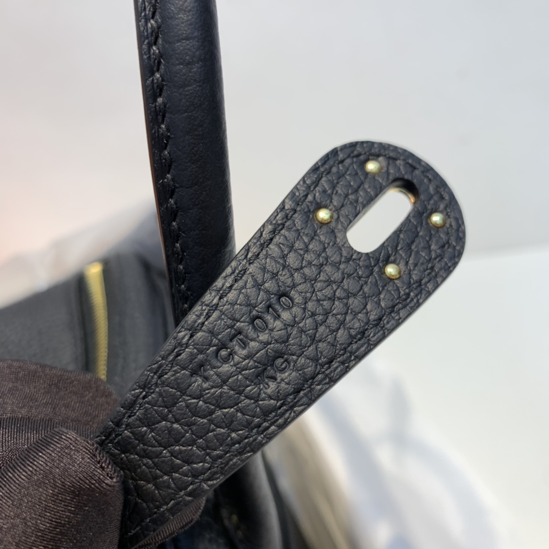 Hermes Lindy Touch 26cm 三大主力里、更适合女性佩带  89黑色 金扣 最百搭的颜色