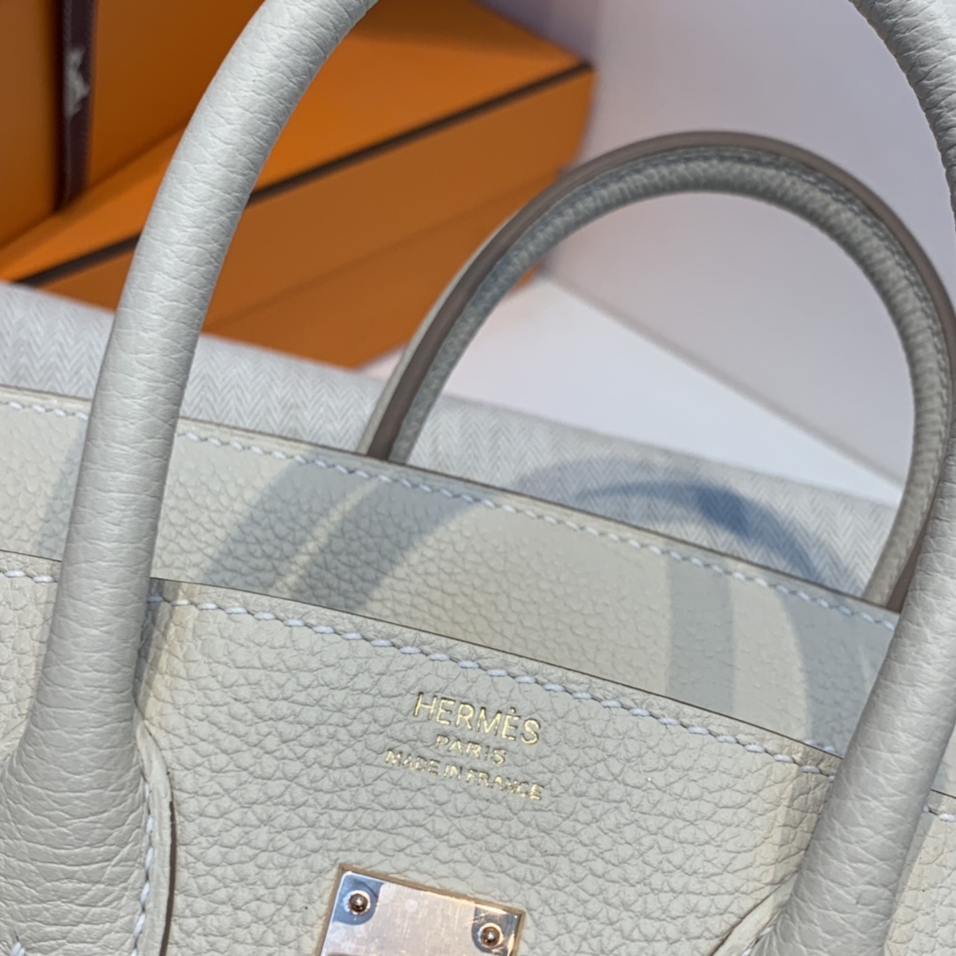 香港爱马仕 订单 birkin 25cm 原厂togo皮 10奶昔白玫瑰金 干干净净的色 是一种素雅而静谧的美～