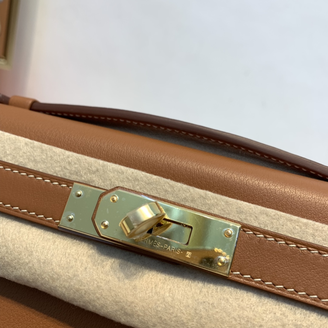 Hermes kelly cut 31cm 晚宴气质手拿包 非常干练又时髦 swift皮  37-金棕 金扣