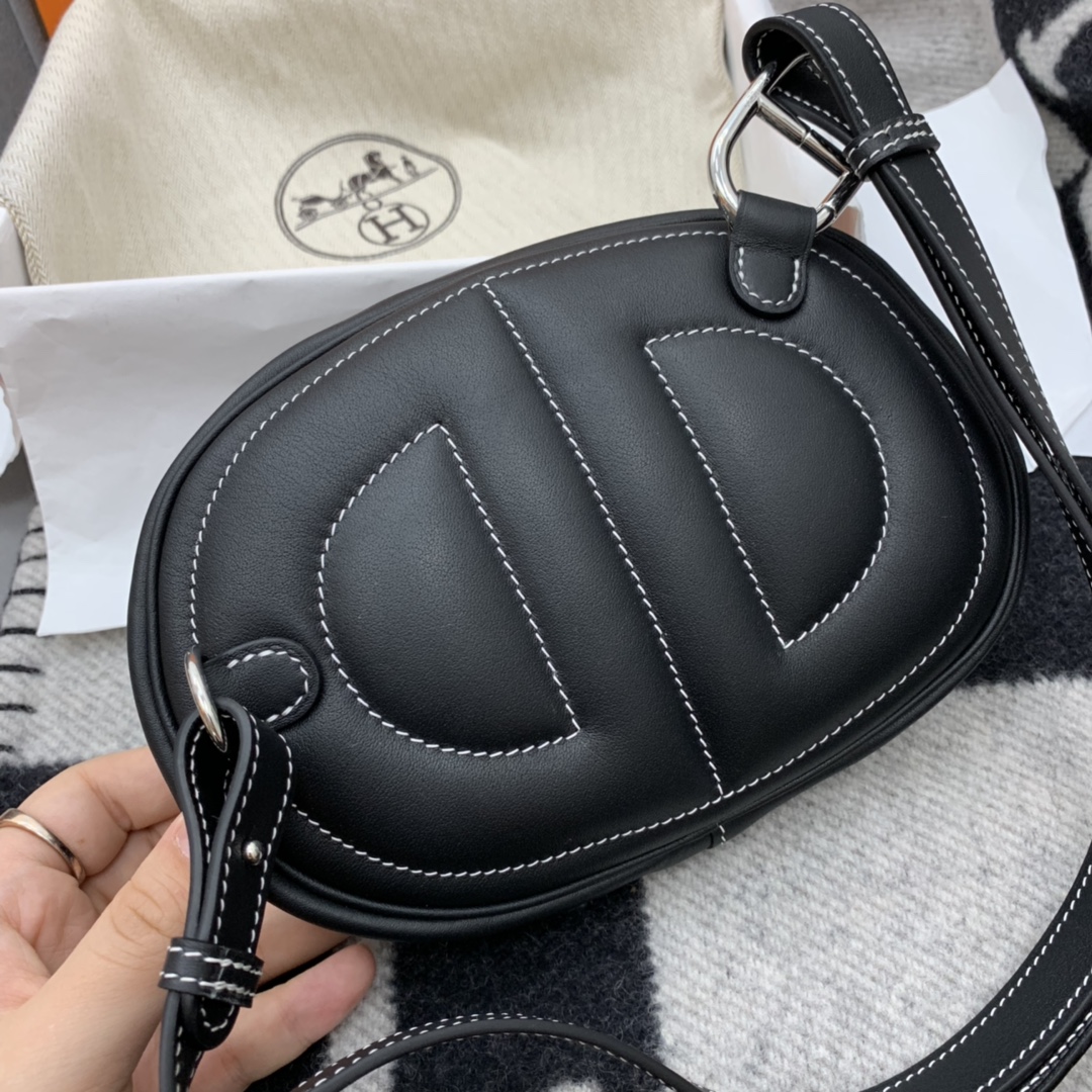 香港爱马仕官网 订单出货 Hermes In-the-Loop休闲款猪鼻子腰包 性价比超高 Swift 黑色