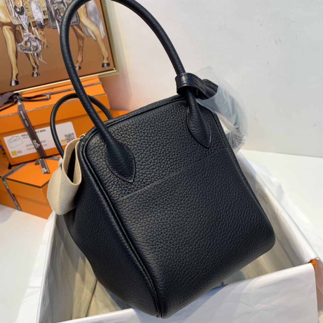 Hermes Lindy Touch 26cm 三大主力里、更适合女性佩带  89黑色 金扣 最百搭的颜色