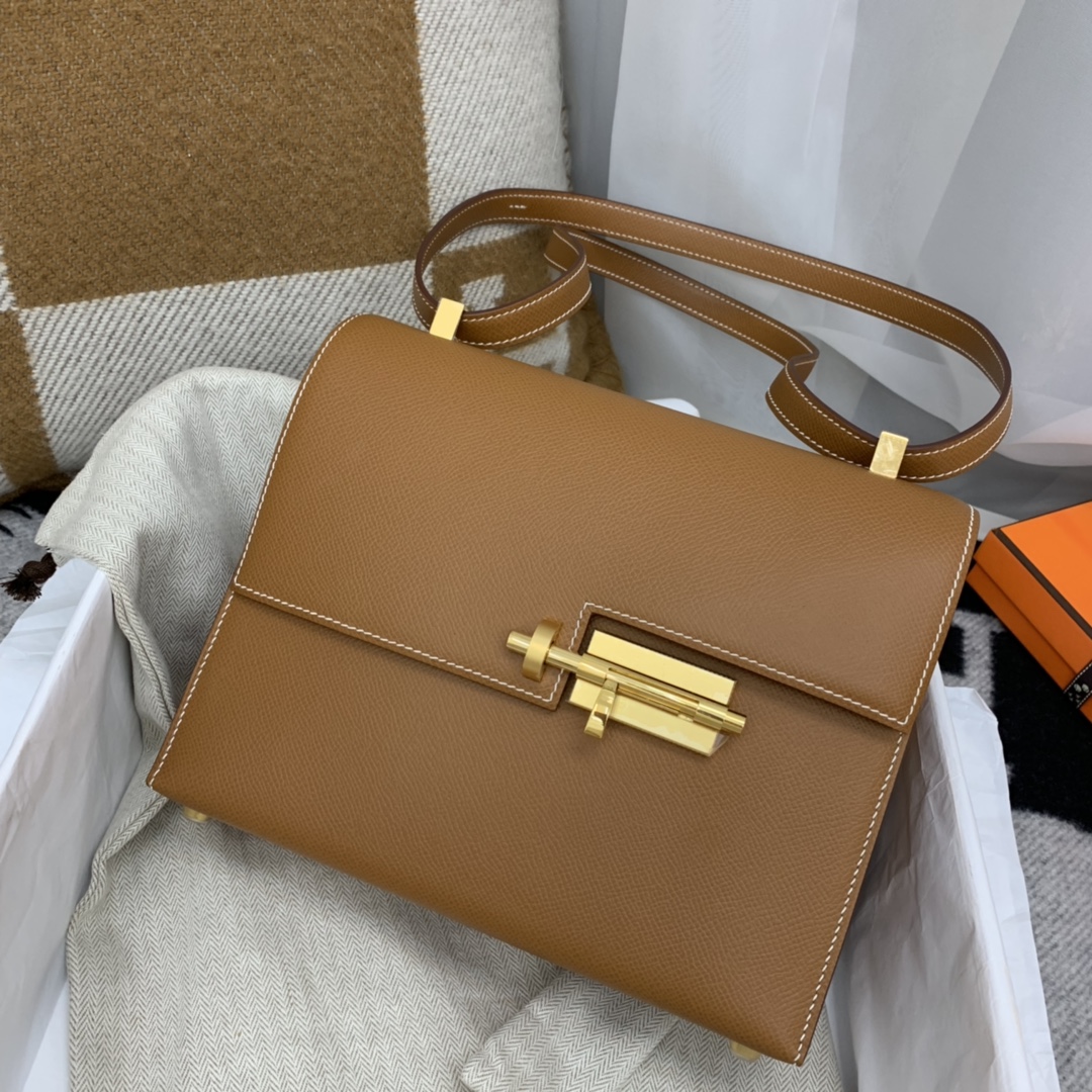 HERMES verrou 21cm 可斜跨 可肩背 好有气质的一款 原厂epsom皮 37金棕色 金扣