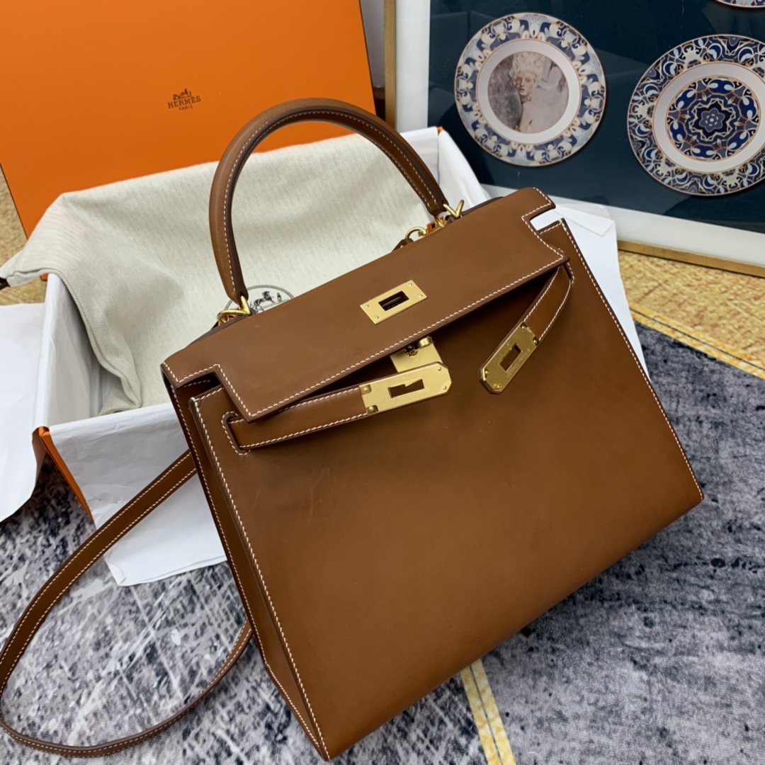 HERMES 爱马仕官网同步 kelly 28cm Barenia 马鞍皮 特殊刻印 最稀有也是最值得入手的普皮 有自有修复功能、 马鞍色 金扣