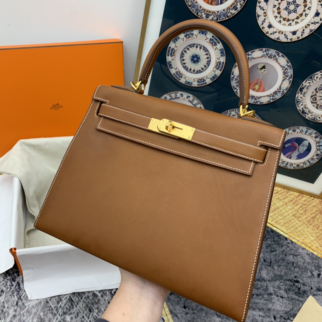 HERMES 爱马仕官网同步 kelly 28cm Barenia 马鞍皮 特殊刻印 最稀有也是最值得入手的普皮 有自有修复功能、 马鞍色 金扣