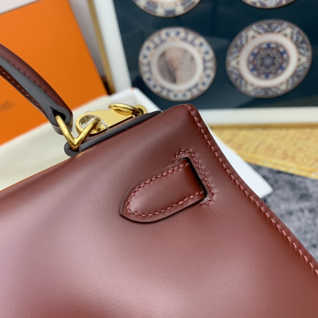 香港爱马仕官网 kelly 28cm  box皮 57酒红 金扣