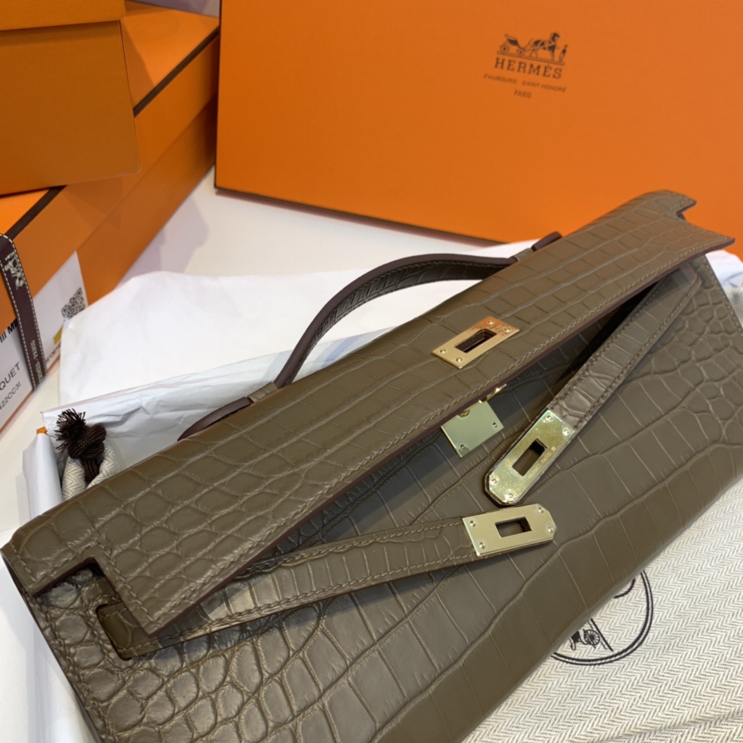 HERMES kelly cut 晚宴气质手拿包 绝对的贵妇必备！  哑光Alligator crocodile 美洲鳄鱼  M1 新大象灰 金扣