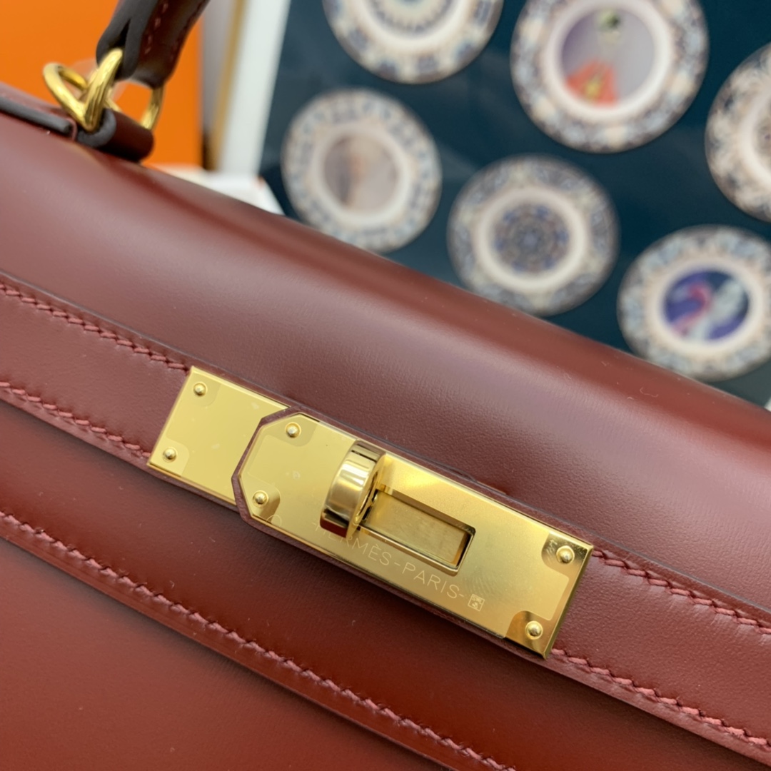 香港爱马仕官网 kelly 28cm  box皮 57酒红 金扣