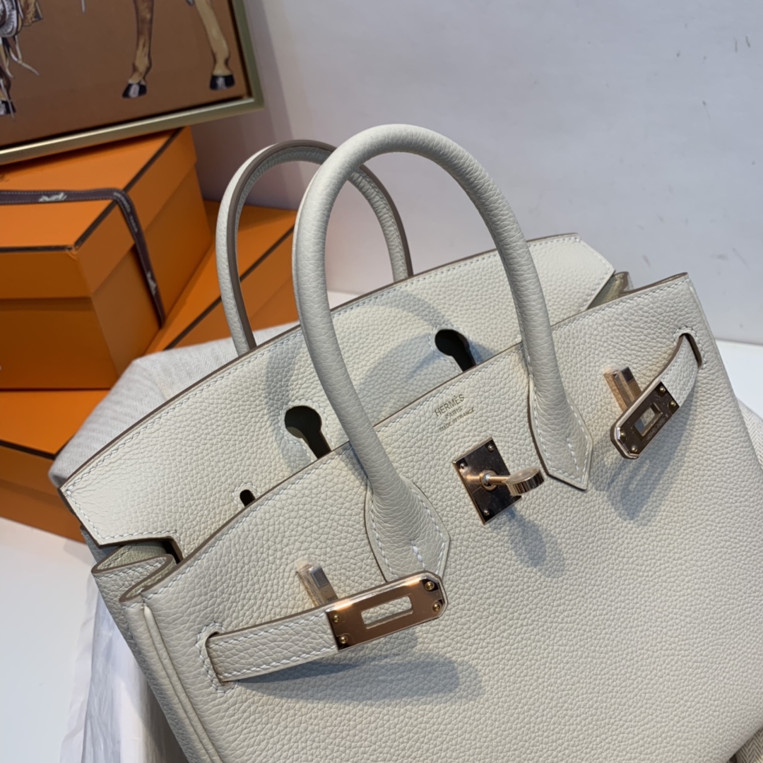 香港爱马仕 订单 birkin 25cm 原厂togo皮 10奶昔白玫瑰金 干干净净的色 是一种素雅而静谧的美～