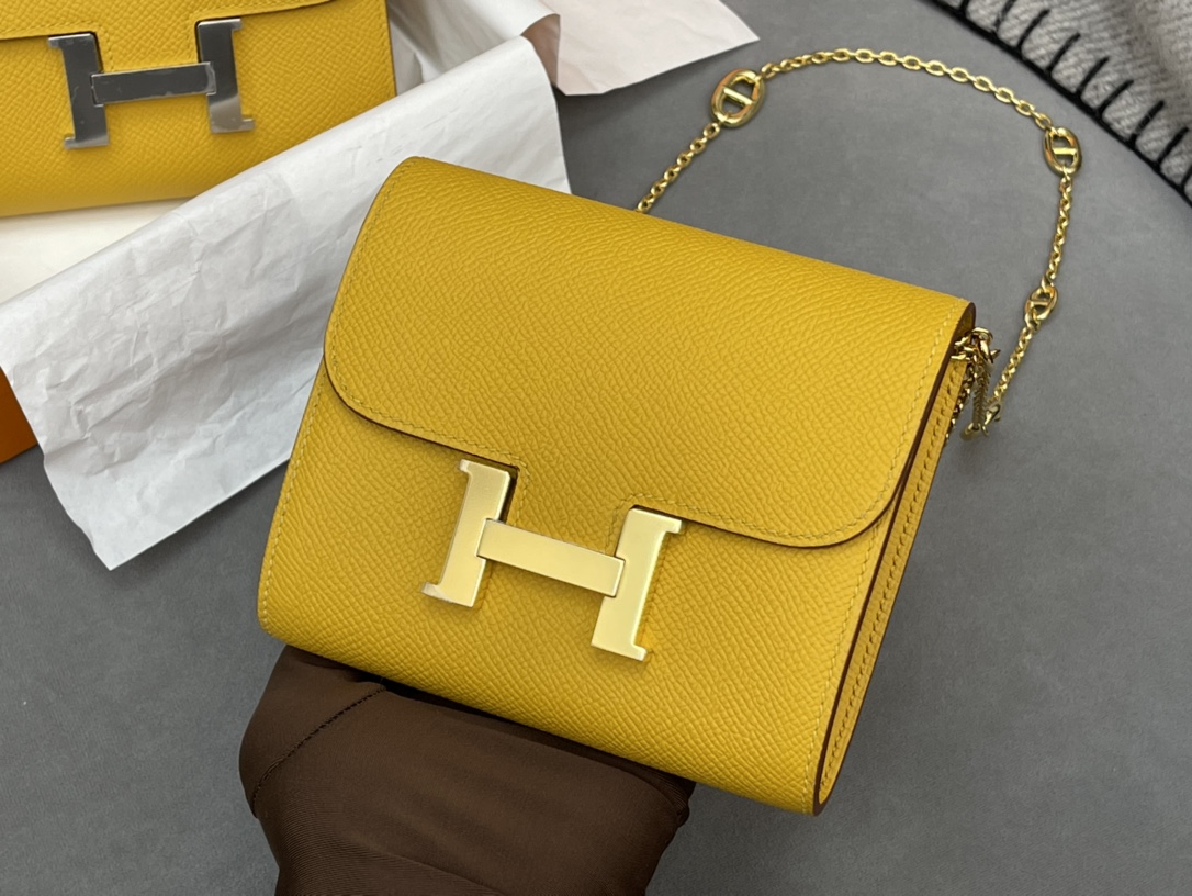 爱马仕 Constance compact 腰包 钱包背后做成了可以穿过腰带或皮带的皮搭 Epsom 9D琥珀黄Jaune Amber 金银扣