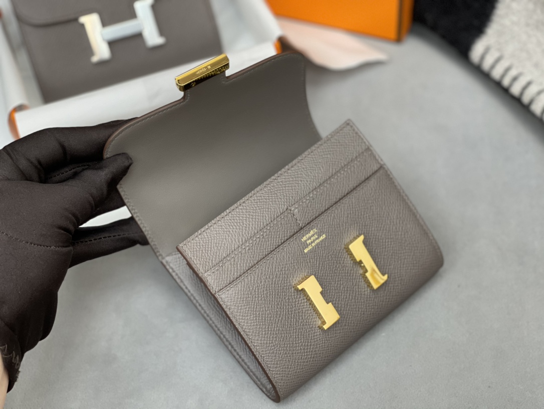 HERMES Constance compact 腰包 钱包背后做成了可以穿过腰带或皮带的皮搭 Epsom 8F 锡器灰 Erain 金扣 正品开版