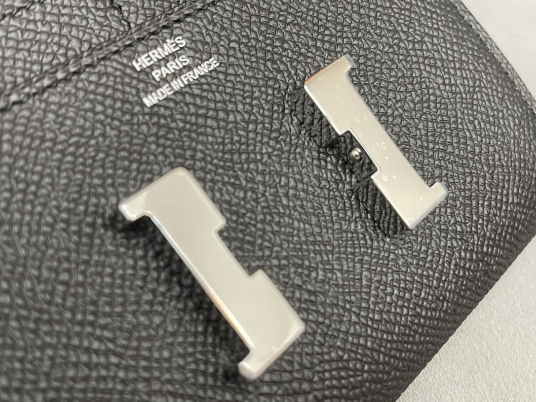 HERMES Constance compact 腰包 钱包背后做成了可以穿过腰带或皮带的皮搭  Epsom 89黑色Noir 金扣 正品开版