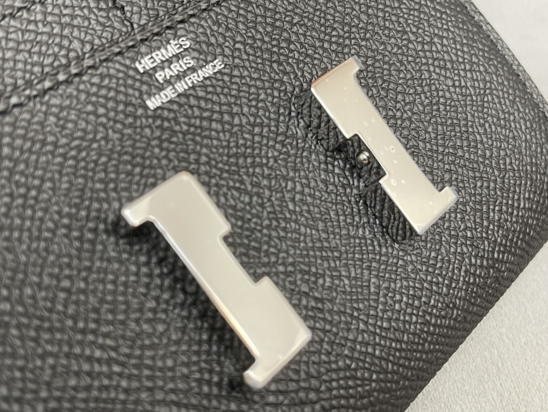 HERMES Constance compact 腰包 钱包背后做成了可以穿过腰带或皮带的皮搭 Epsom 89黑色Noir 银扣 正品开版