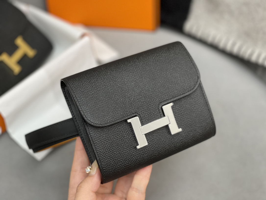HERMES Constance compact 腰包 钱包背后做成了可以穿过腰带或皮带的皮搭 Epsom 89黑色Noir 银扣 正品开版