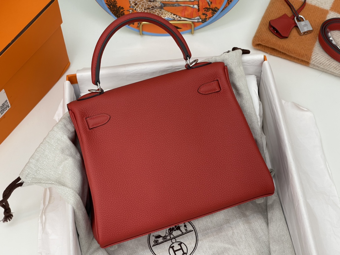 HERMES 现货 kelly 25cm togo皮 9M三文鱼红 银扣很洋气的红