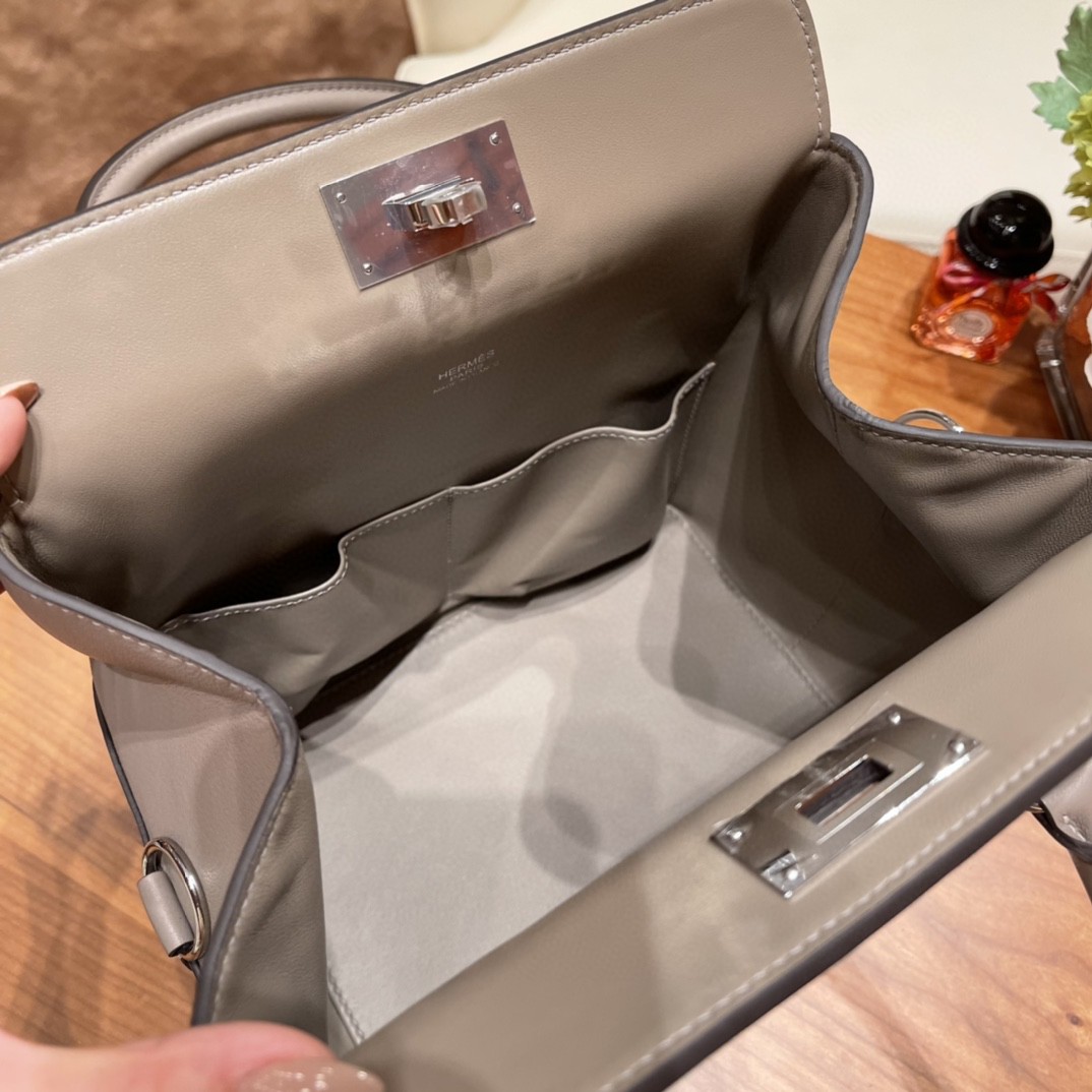 HERMES 现货 20 toolbox 牛奶盒 工具盒  简单方便 实用又低调 swift皮  m8 沥青灰 银扣