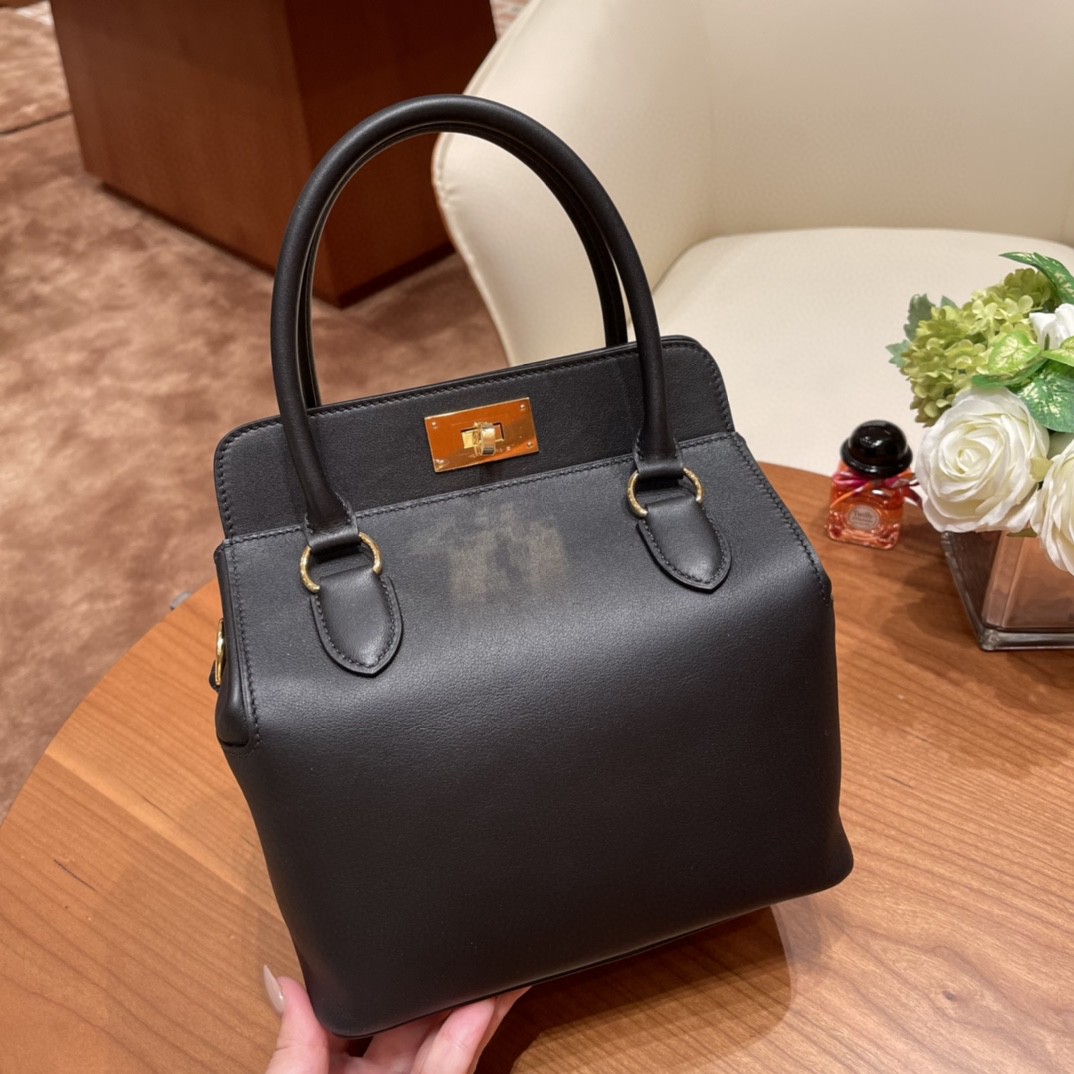 HERMES 现货 20 toolbox 牛奶盒 工具盒 简单方便 实用又低调 swift皮  89 黑色 金扣