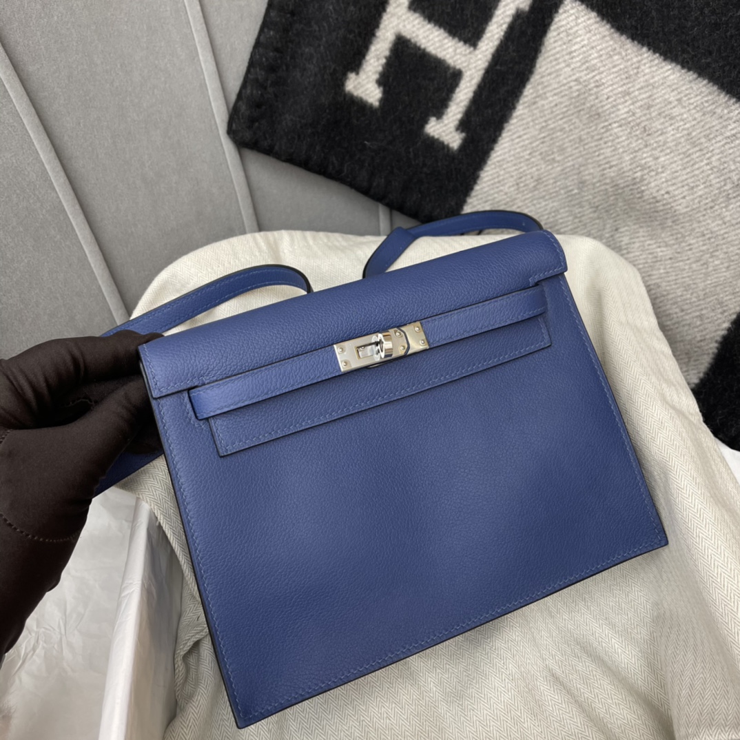 爱马仕 kelly danse跳舞包是kelly系列 正品开版 专柜品质 原厂evercolor R2 玛瑙蓝 Blue Agate 银扣