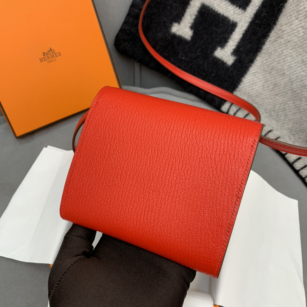 HERMES Cinhetic mini 12cm 新款设计旋转扣伍金 凹造型 H家首款配带镜子的设计 S3 心红