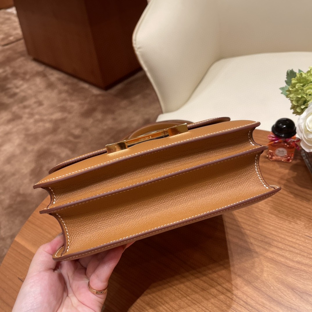 HERMES constance 24cm 一年四季都热销康康 ， Epsom 皮 37 金棕 银扣  金刚大色 经典百搭