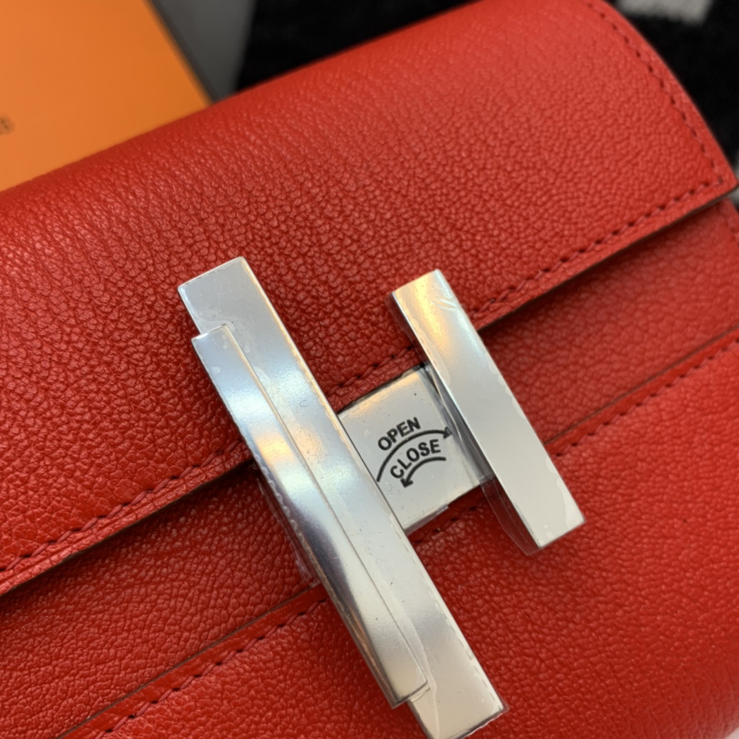 HERMES Cinhetic mini 12cm 新款设计旋转扣伍金 凹造型 H家首款配带镜子的设计 S3 心红