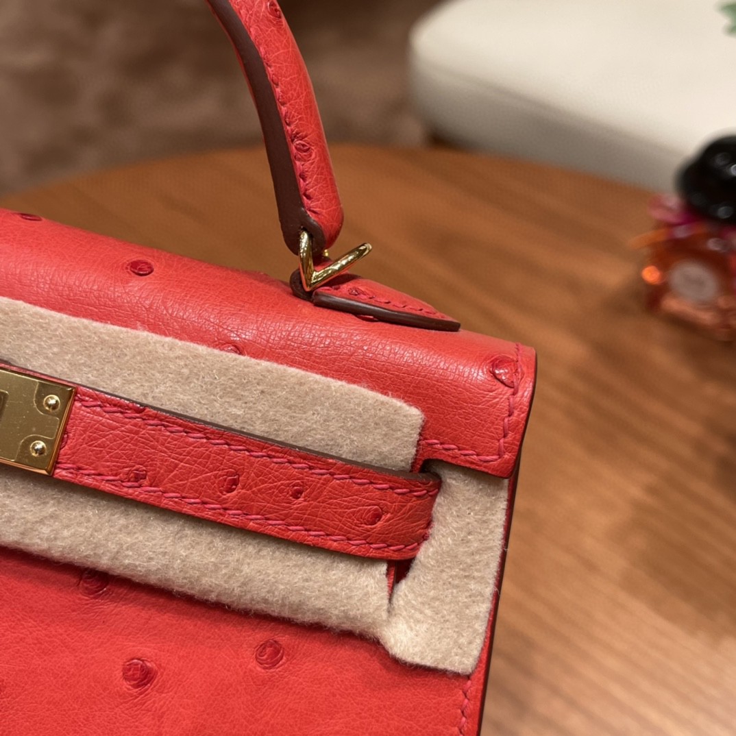 HERMES mini kelly 二代 鸵鸟皮ostrich 皮 S3 心红 金扣