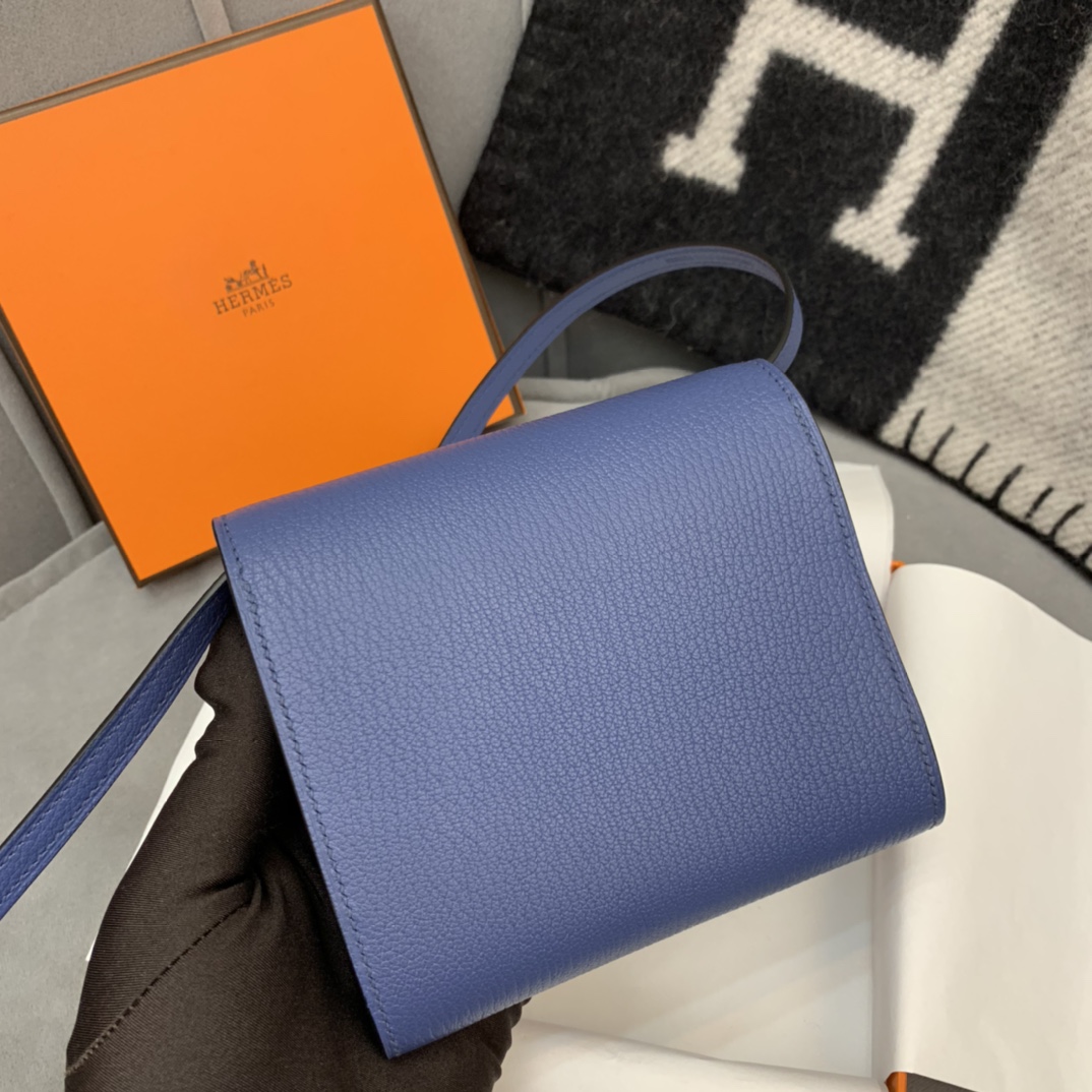 HERMES Cinhetic mini 12cm 新款设计旋转扣伍金 凹造型 H家首款配带镜子的设计  7E明蓝