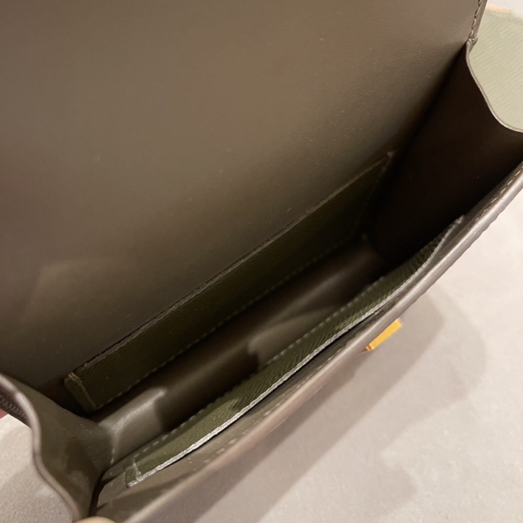 HERMES 新款康康腰包 Constance slim 超级mini 内里还有个小卡包 Epsom C6 灰绿色 金扣