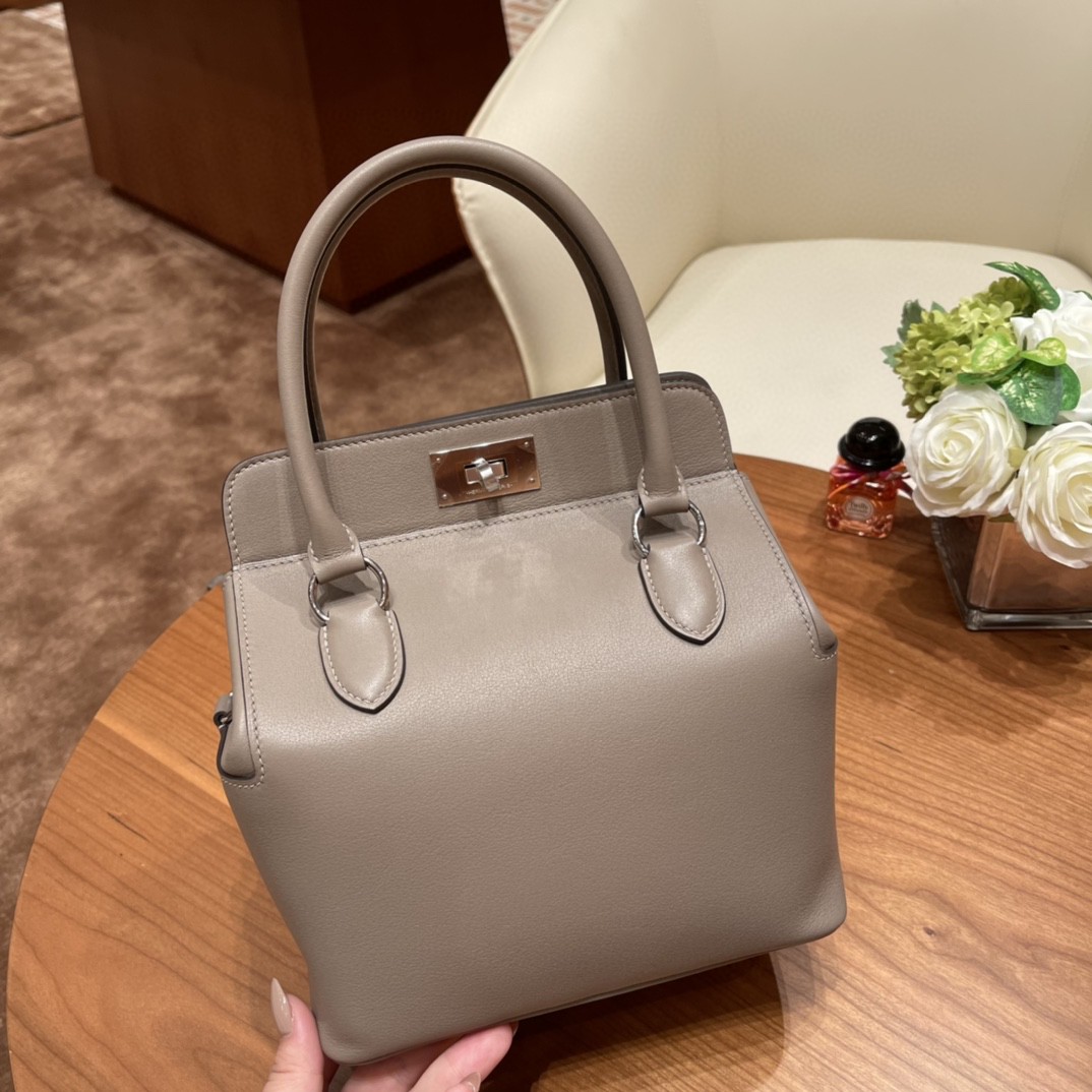 HERMES 现货 20 toolbox 牛奶盒 工具盒  简单方便 实用又低调 swift皮  m8 沥青灰 银扣