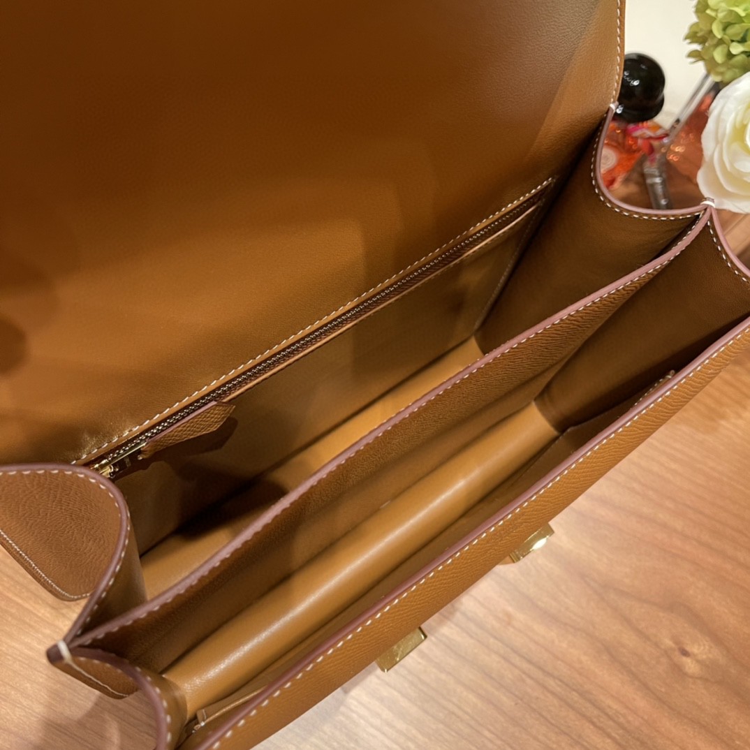 HERMES constance 24cm 一年四季都热销康康 ， Epsom 皮 37 金棕 银扣  金刚大色 经典百搭