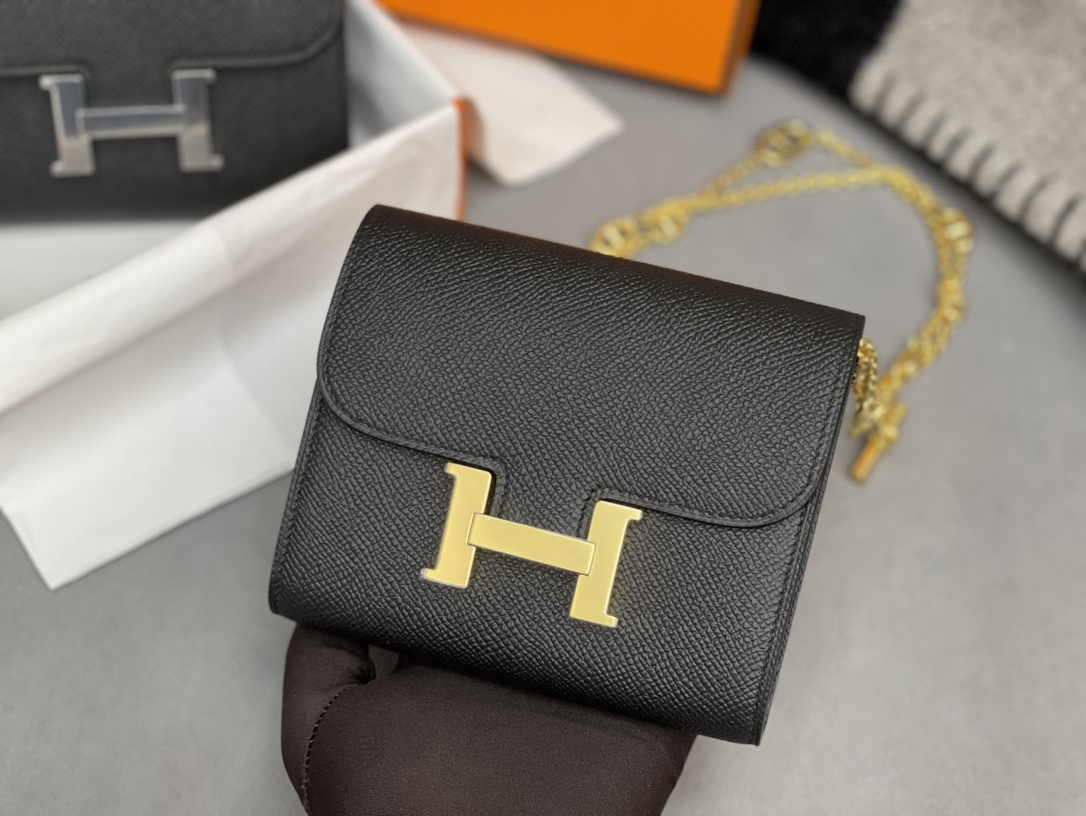 爱马仕 Constance compact 腰包 钱包背后做成了可以穿过腰带或皮带的皮搭 Epsom 89黑色Noir 金扣