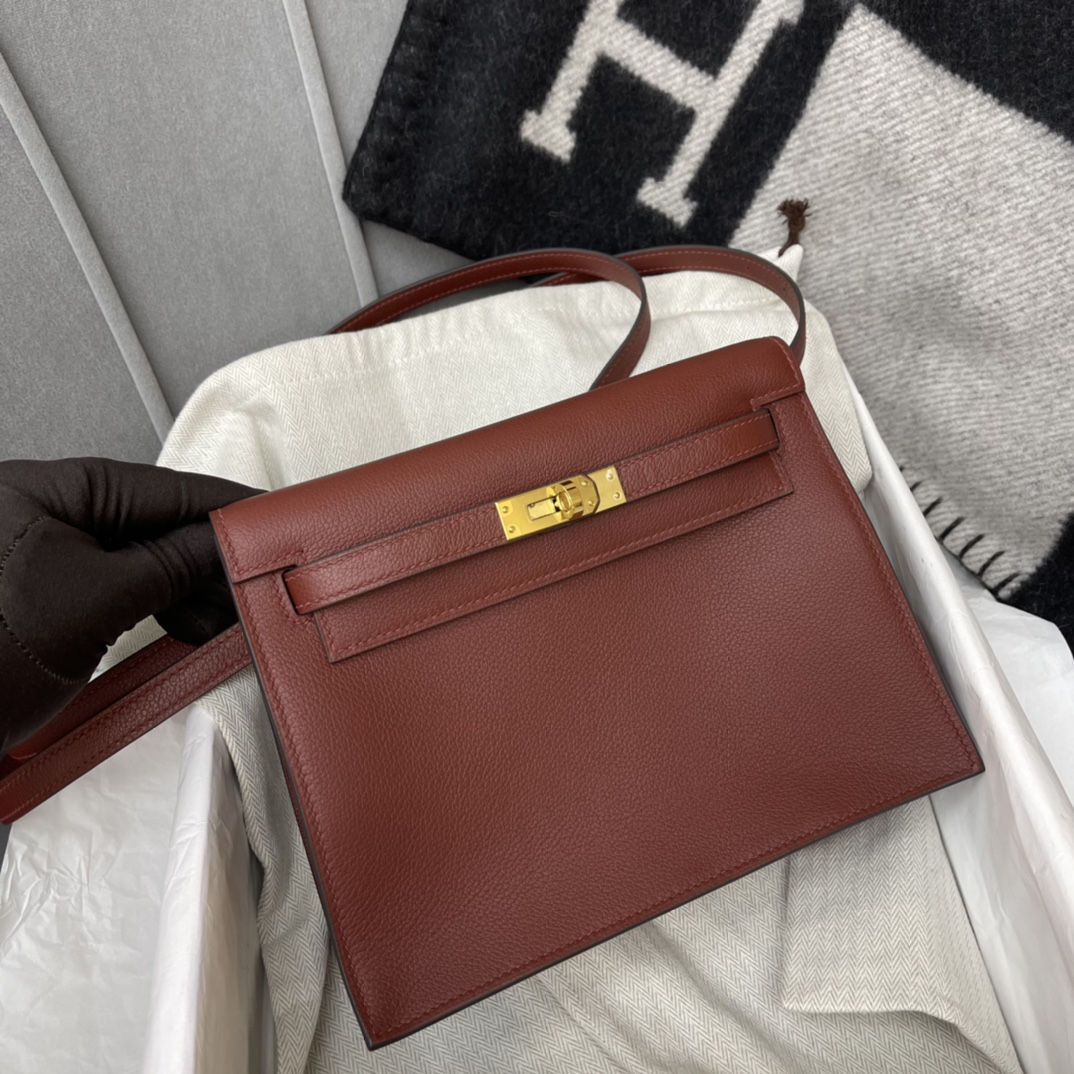 爱马仕 kelly danse跳舞包 kelly系列 正品开版 专柜品质 原厂 evercolor 57波尔多酒红Bordeaux  金扣