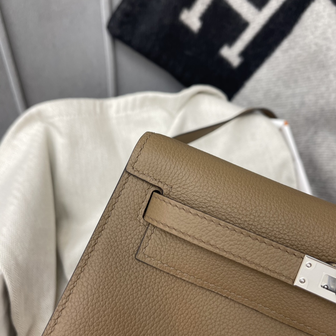 爱马仕 kelly danse跳舞包 kelly系列 正品开版 专柜品质 原厂 evercolor  DO 威玛犬米色 银扣