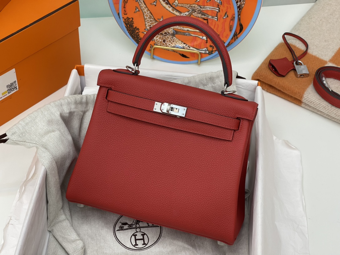 HERMES 现货 kelly 25cm togo皮 9M三文鱼红 银扣很洋气的红