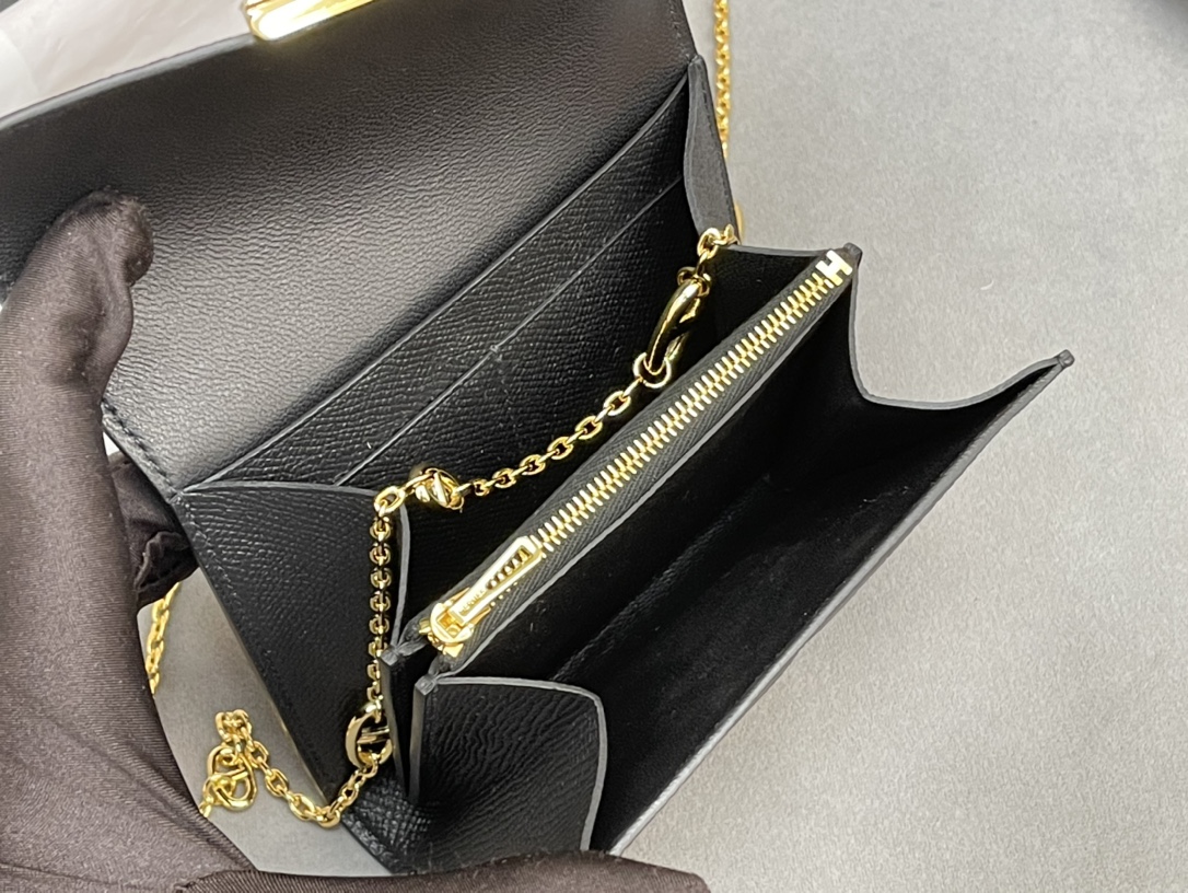 爱马仕 Constance compact 腰包 钱包背后做成了可以穿过腰带或皮带的皮搭 Epsom 89黑色Noir 金扣