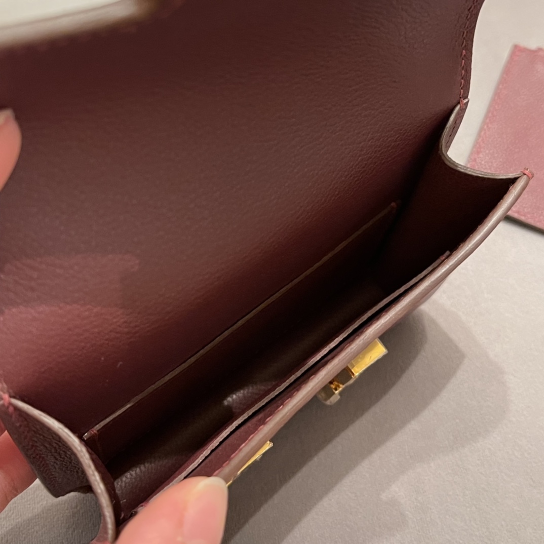 HERMES 新款康康腰包 Constance slim  超级mini  内里还有个小卡包 搭配链子当小肩包 Evercolor 皮 57 波尔多酒红 金扣