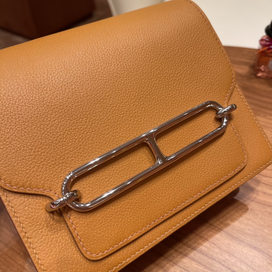 HERMES Roulis /猪鼻子 19cm ZP 开版 Evercolor 皮1H太妃糖拼K4 夏日粉 银扣