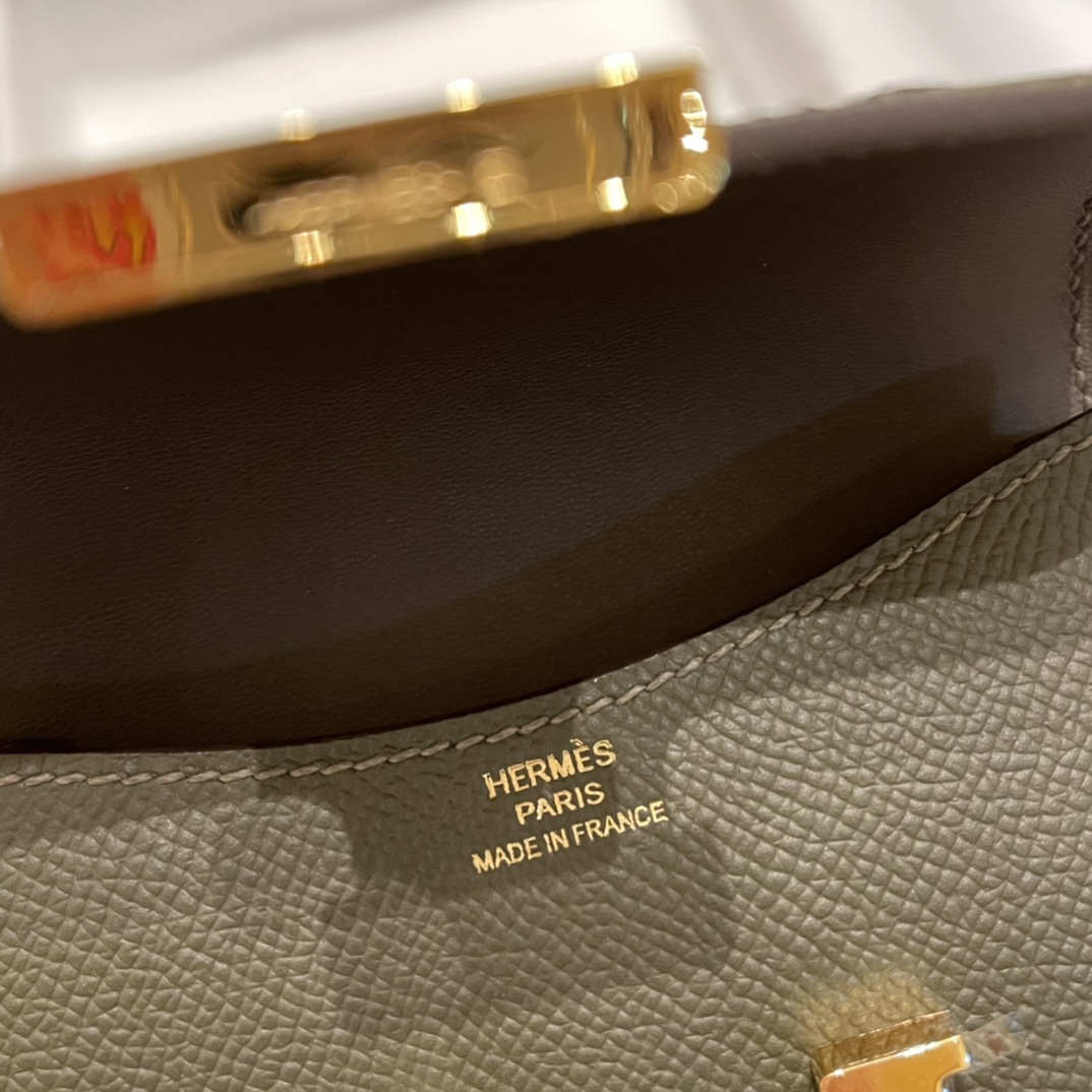 HERMES 新款康康腰包 Constance slim 超级mini 内里还有个小卡包 Epsom C6 灰绿色 金扣