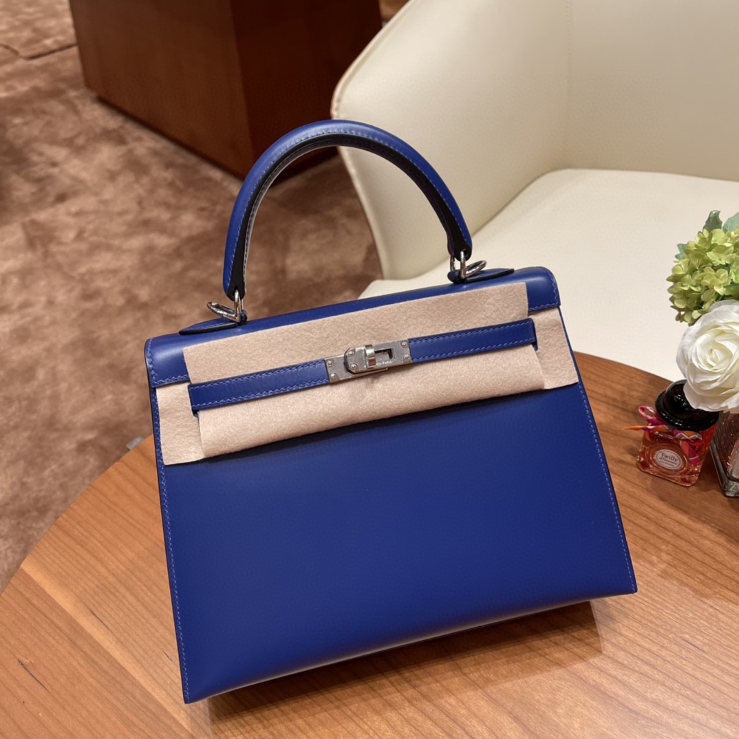 HERMES Kelly 25 box皮 box皮的质感跟光泽度 超赞 复古经典，适合传承 普皮之王实至名归 7T 电光蓝 银扣