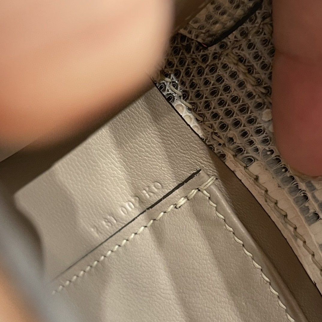 爱马仕 Kelly pochette 一代手包 西班牙lizard 蜥蜴皮 1B 雪花色 银扣