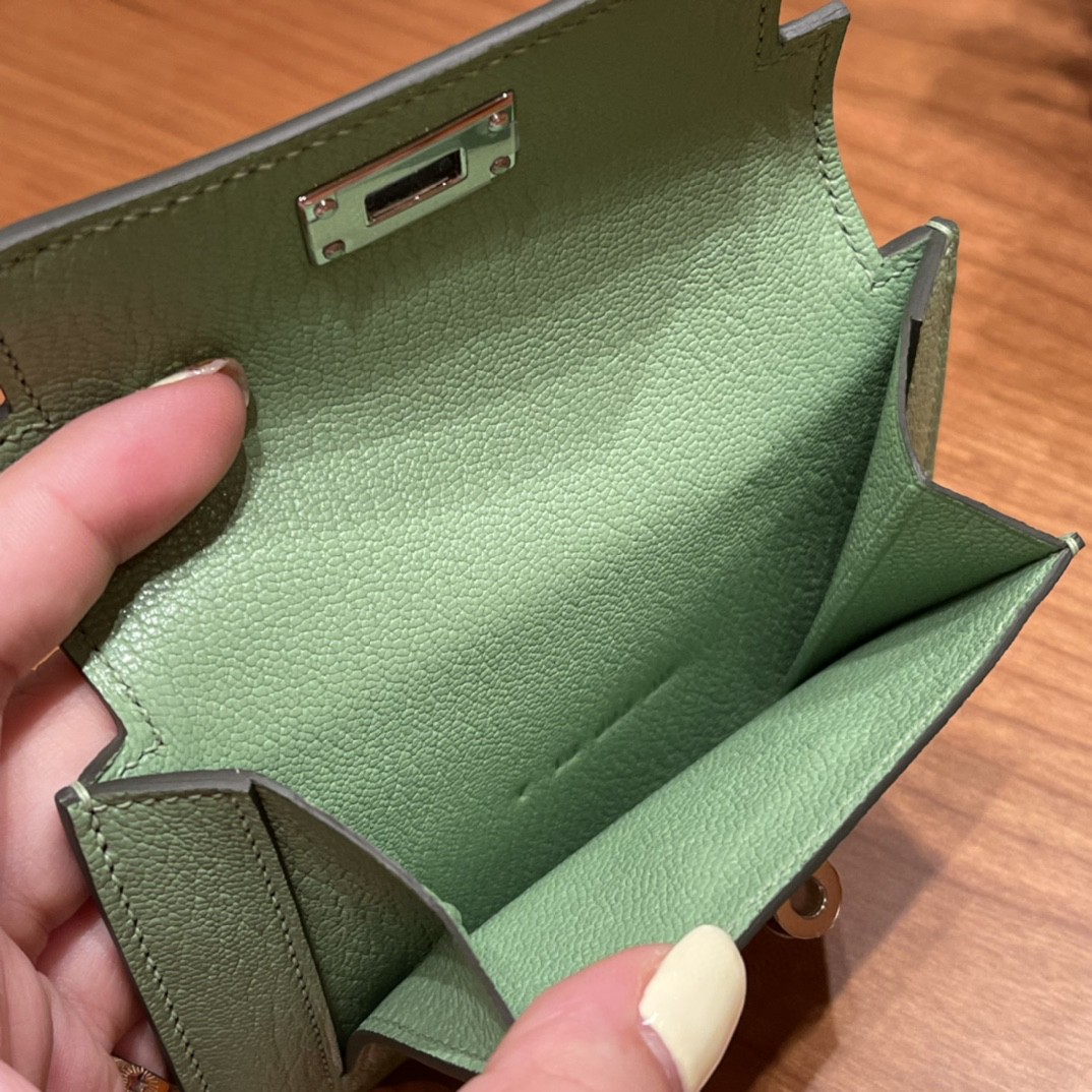 HERMES 爱马仕 Kelly pocket 配上kelly 腰带可以当腰包 山羊皮 3i 牛油果绿 银扣
